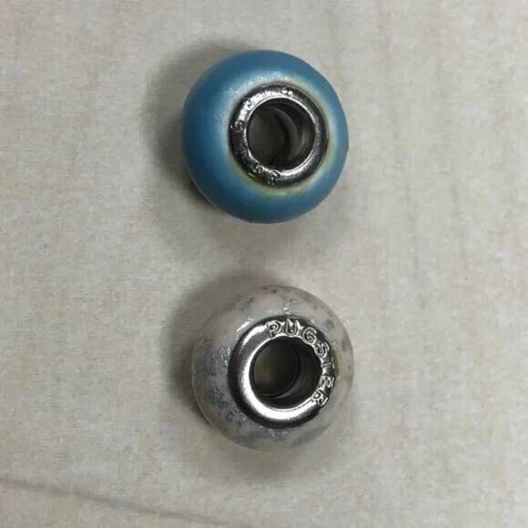 8 Miscellaneous Beads Including Pugster - Picture 10 of 14